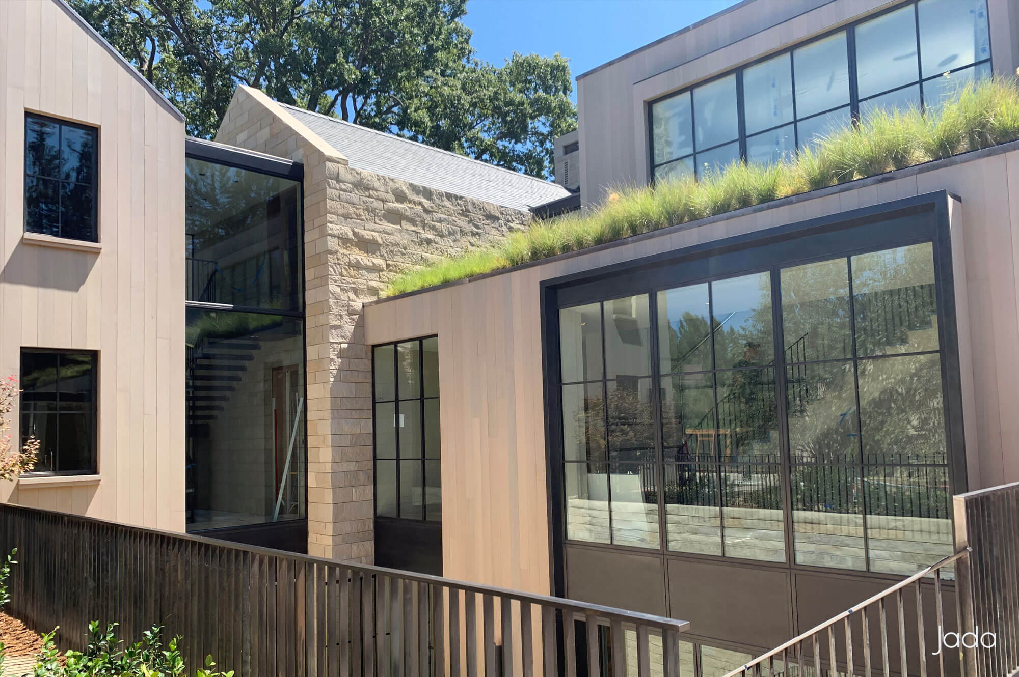 Jada Windows Grass Roof